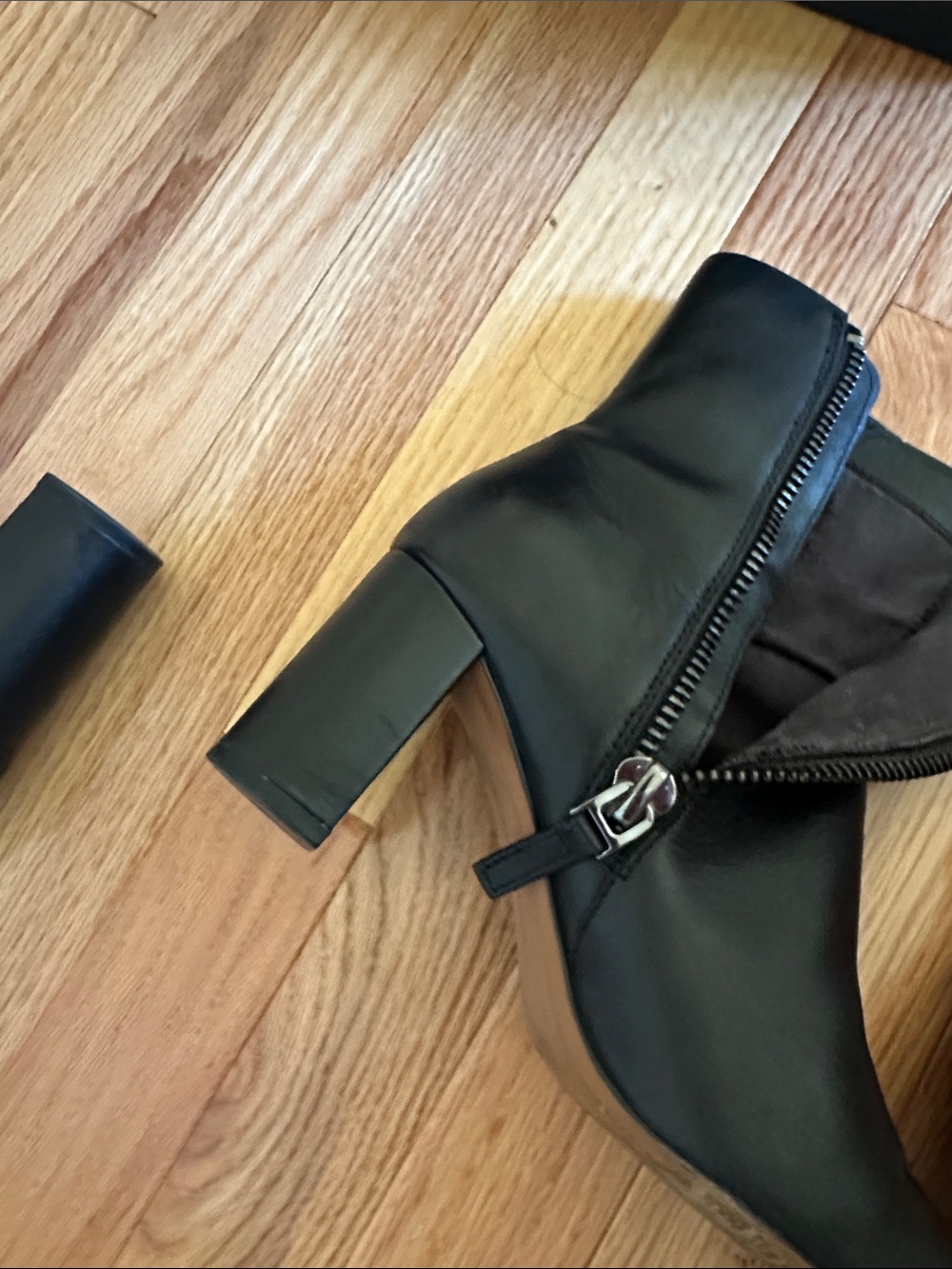 Banana Tall Leather Ankle Booties With Zippets - Picture 10 of 12